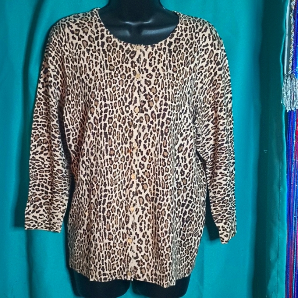Women's sweater
